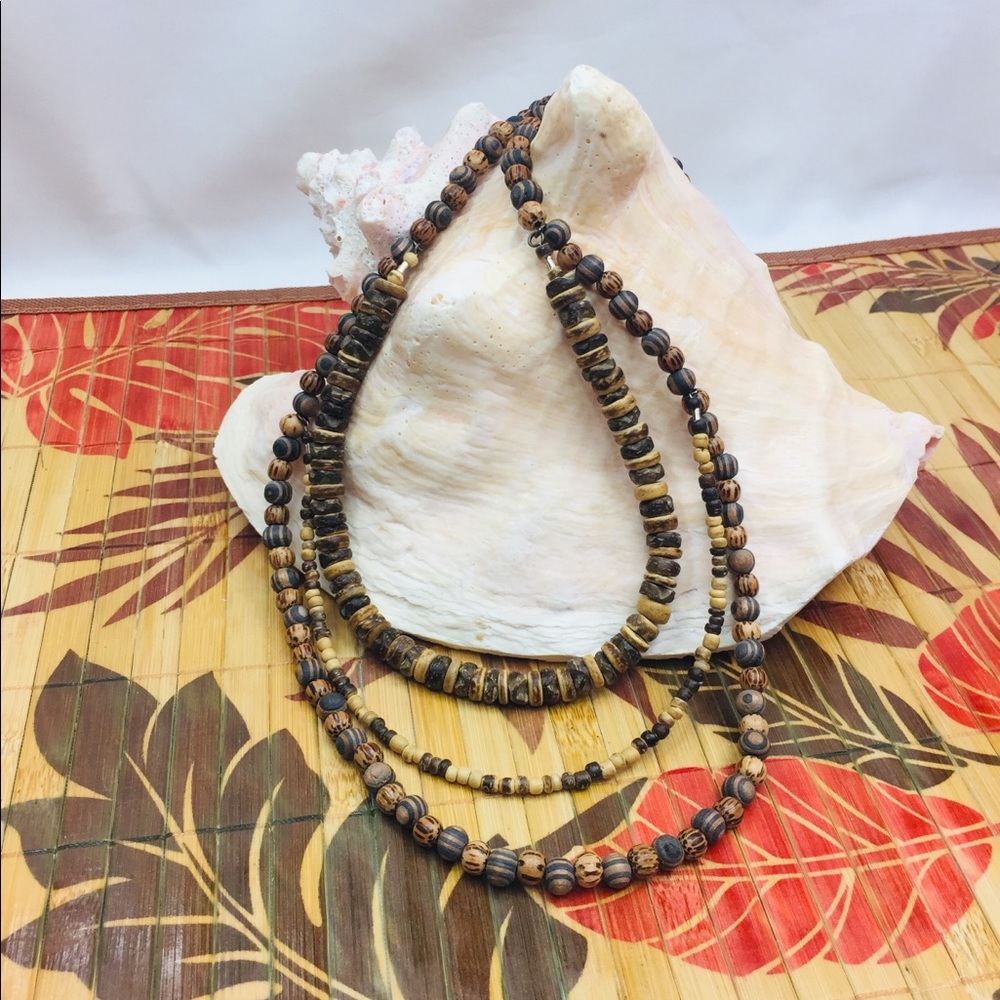 Tropical, tiki-inspired necklace - ‘The Woody’.